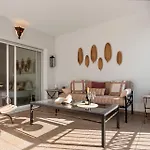 2 Bedroom Apartment In Medina Garden