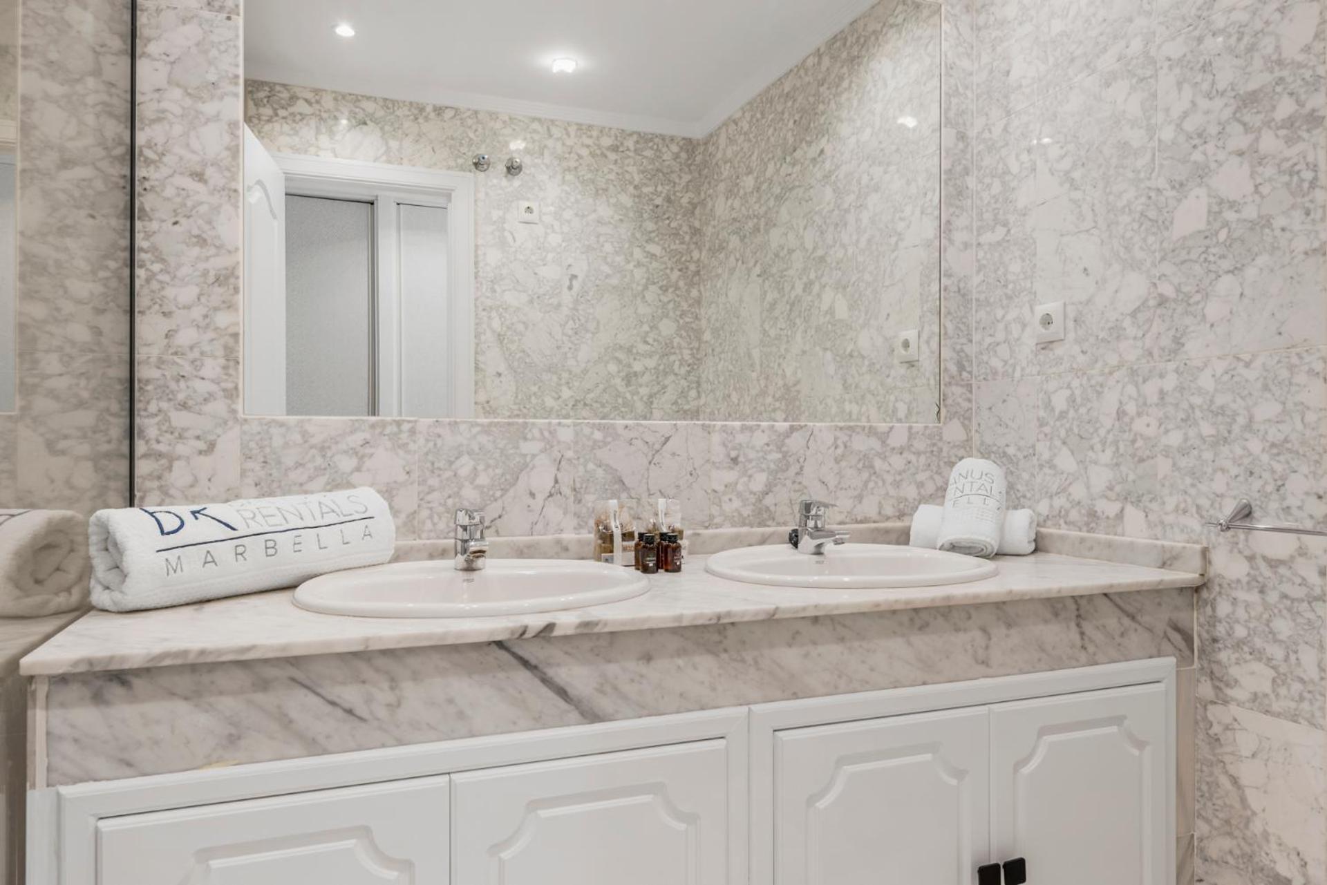 2 Bedroom In Medina Garden Marbella